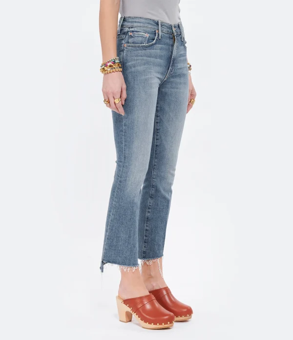 MOTHER Jean The Insider Crop Step Fray Denim Scenic Route en solde 5